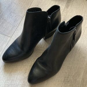 Frye Judith Booties 8M